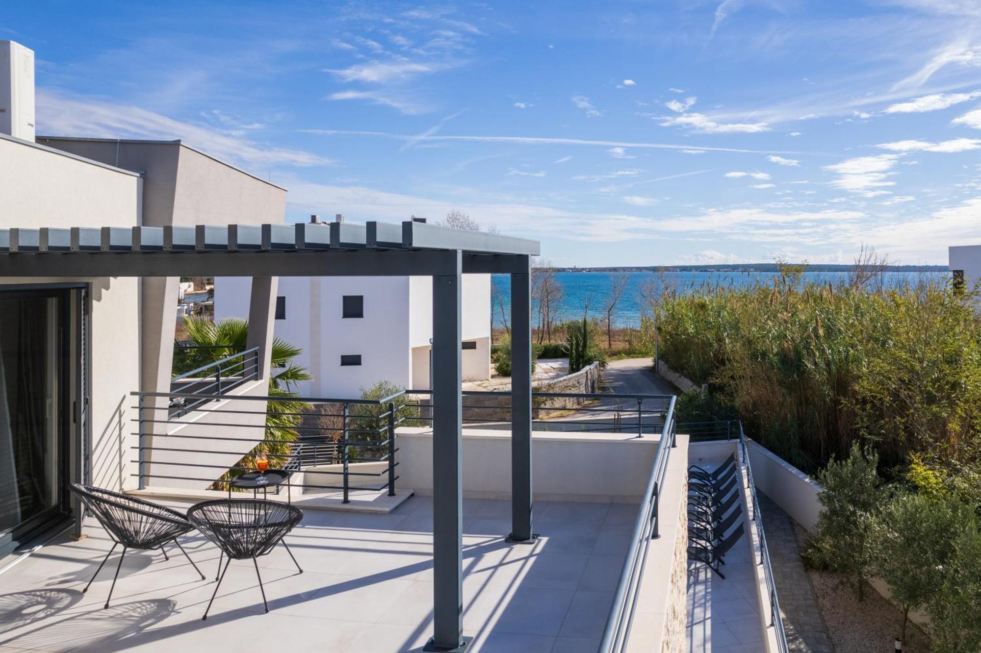 Villa Roca With Heated Pool And Sauna 프리블라카 외부 사진