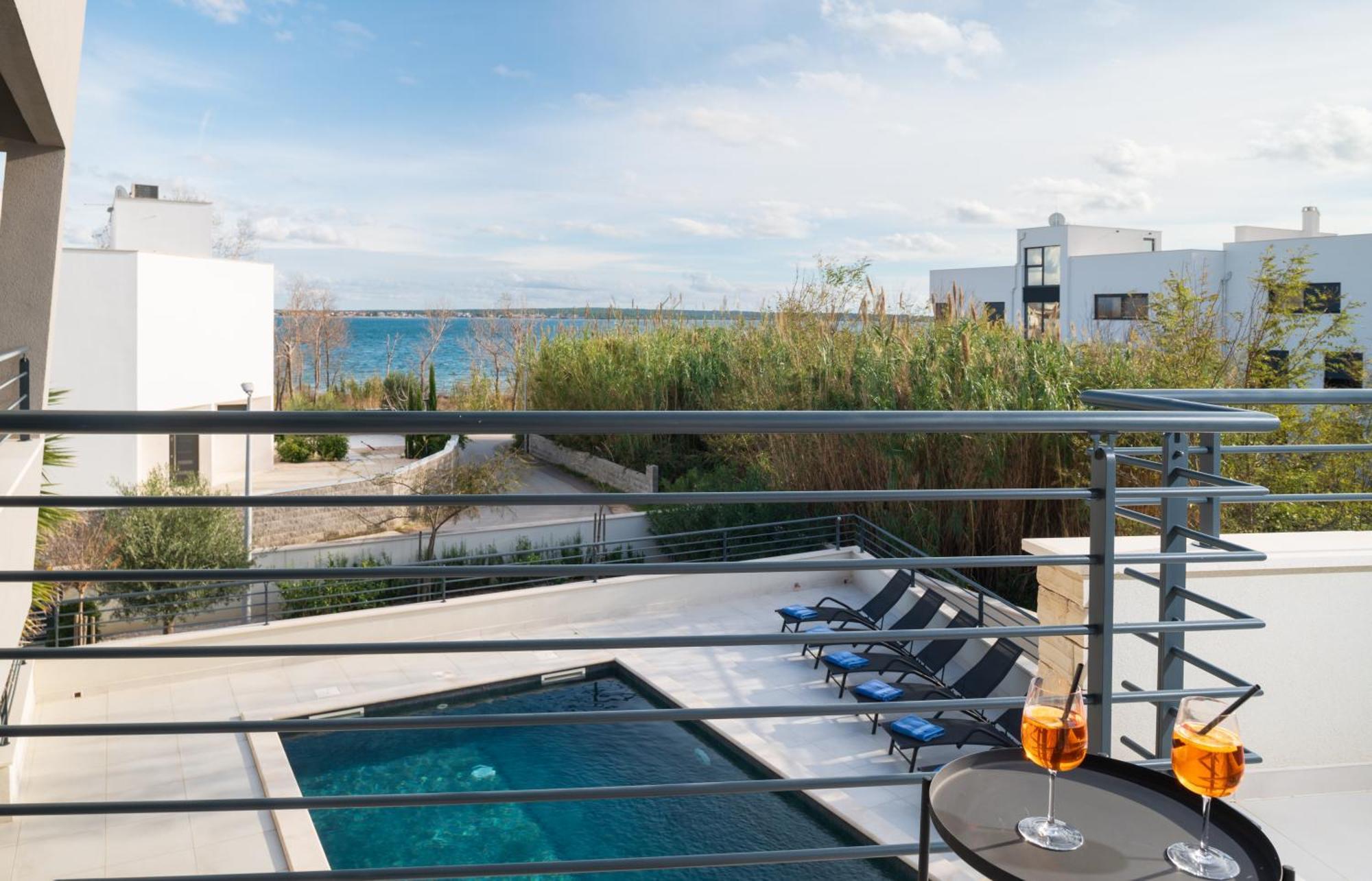 Villa Roca With Heated Pool And Sauna 프리블라카 외부 사진