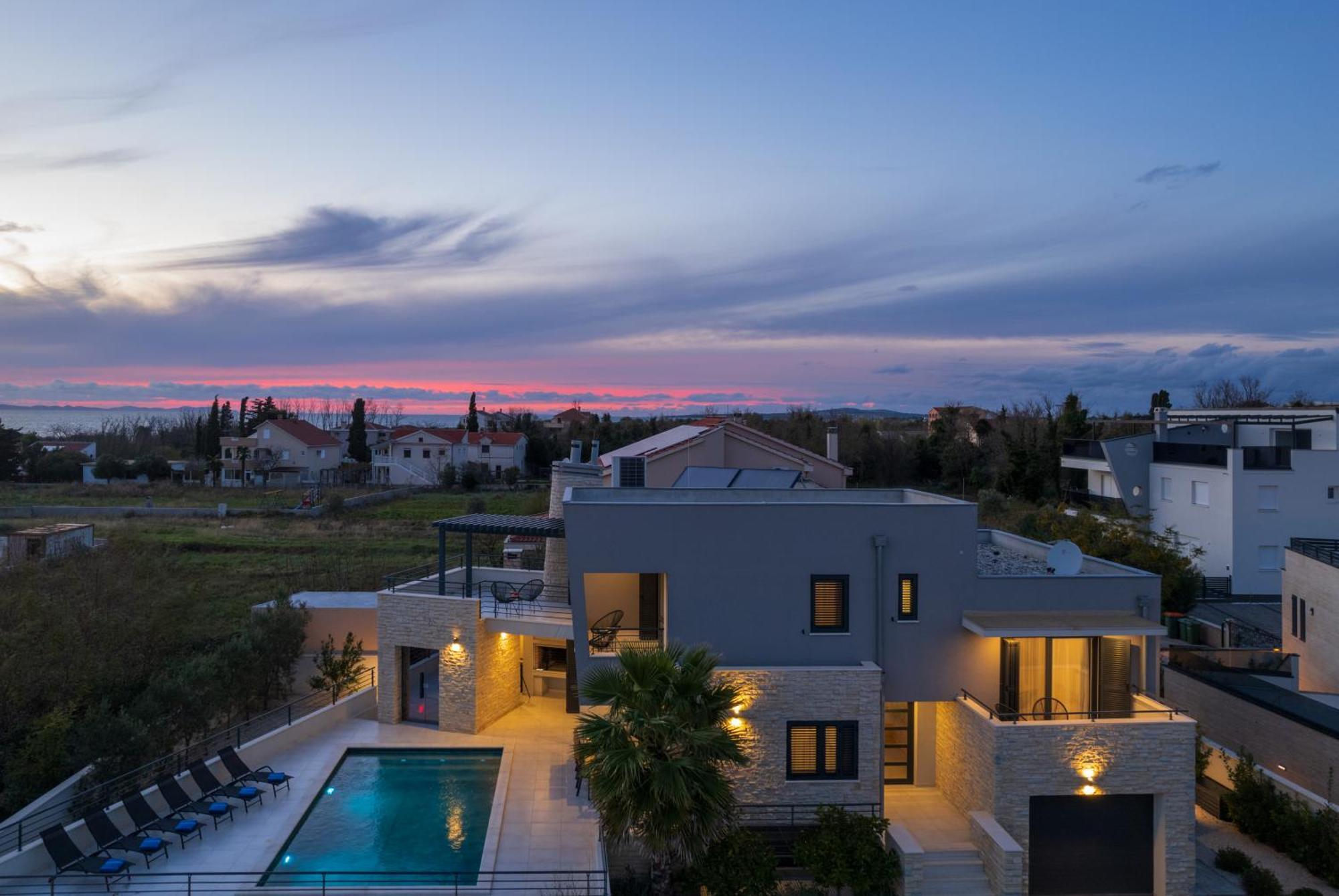 Villa Roca With Heated Pool And Sauna 프리블라카 외부 사진